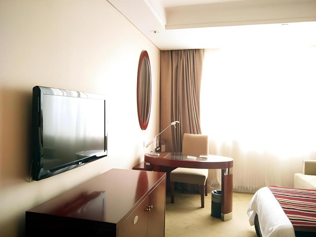 Maison New Century Hotel Ningbo Exterior foto